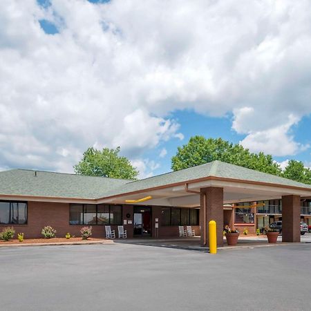 Quality Inn Near Speedway Wilkesboro Esterno foto