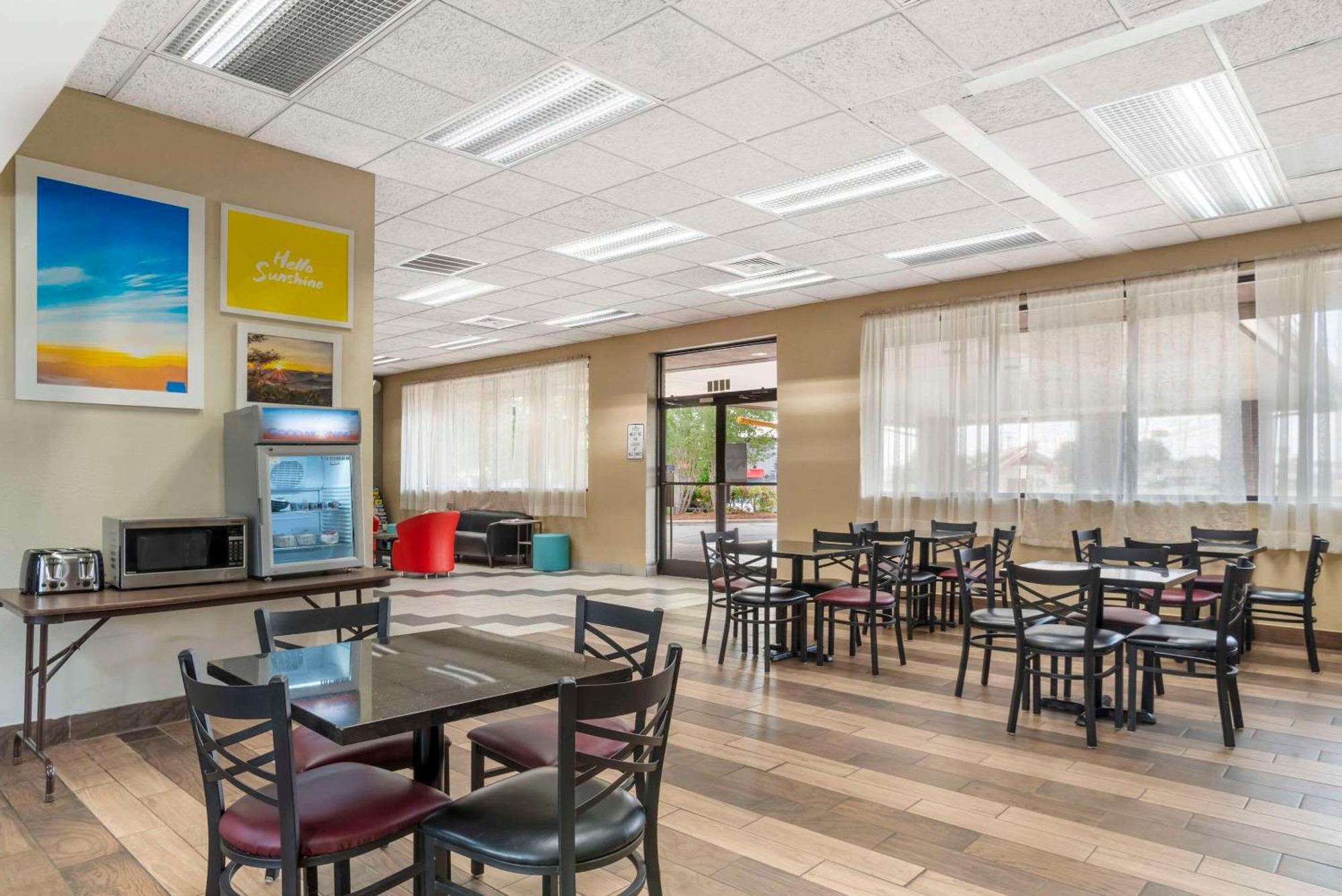 Quality Inn Near Speedway Wilkesboro Esterno foto