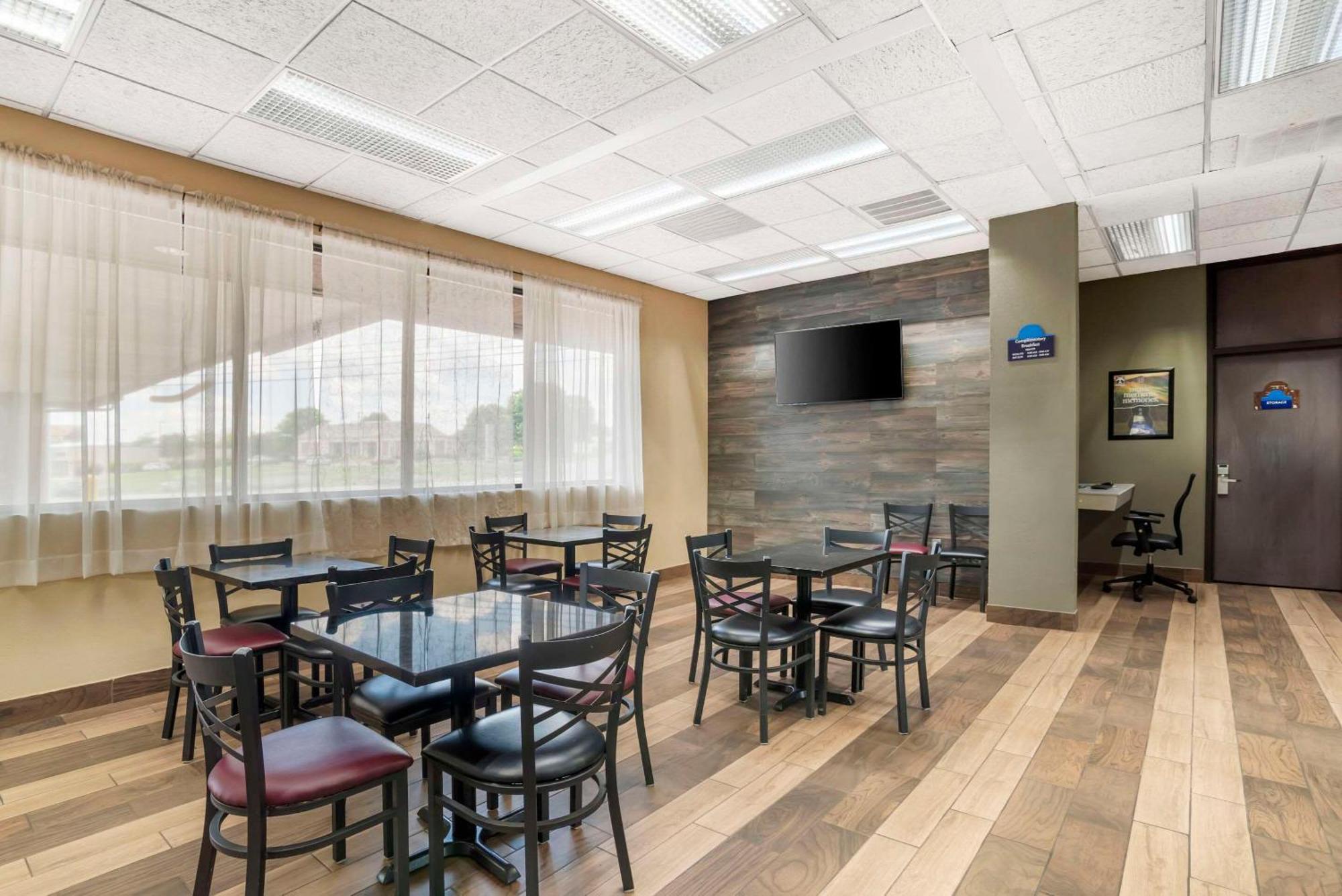 Quality Inn Near Speedway Wilkesboro Esterno foto