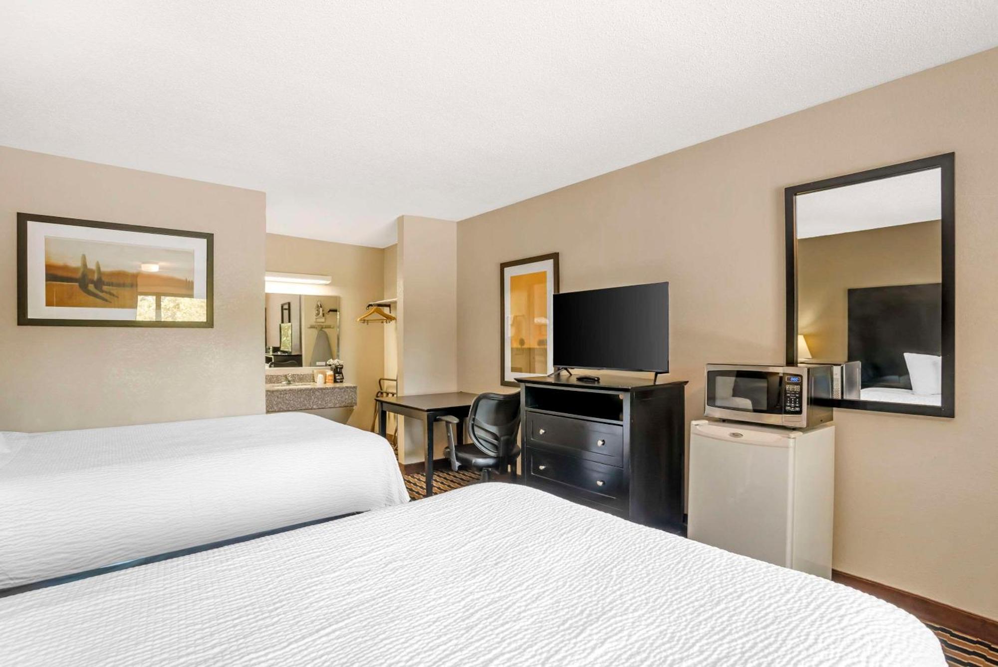 Quality Inn Near Speedway Wilkesboro Esterno foto