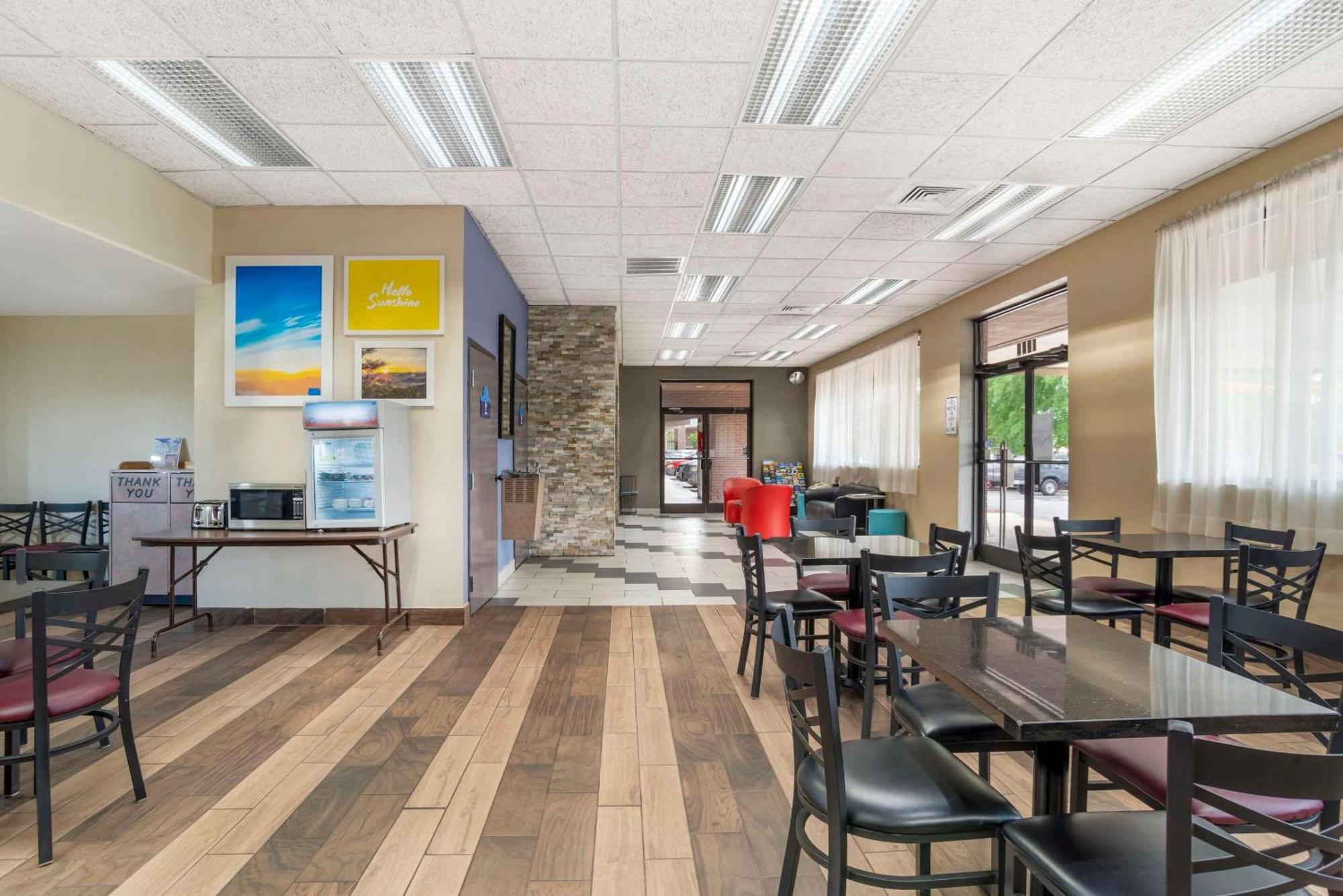 Quality Inn Near Speedway Wilkesboro Esterno foto