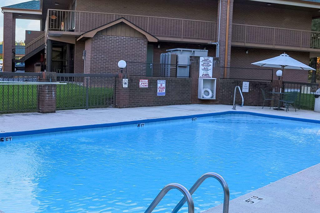 Quality Inn Near Speedway Wilkesboro Esterno foto